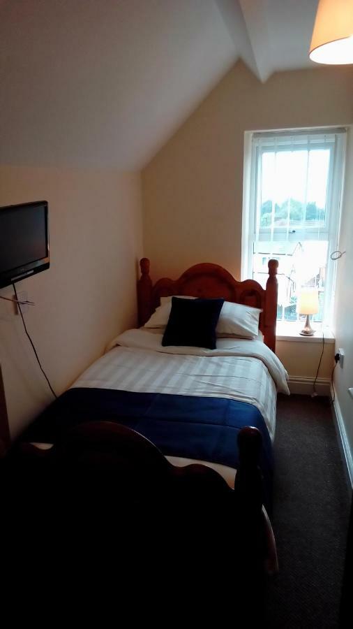 Mount Pleasant Hotel Aberdare Kültér fotó